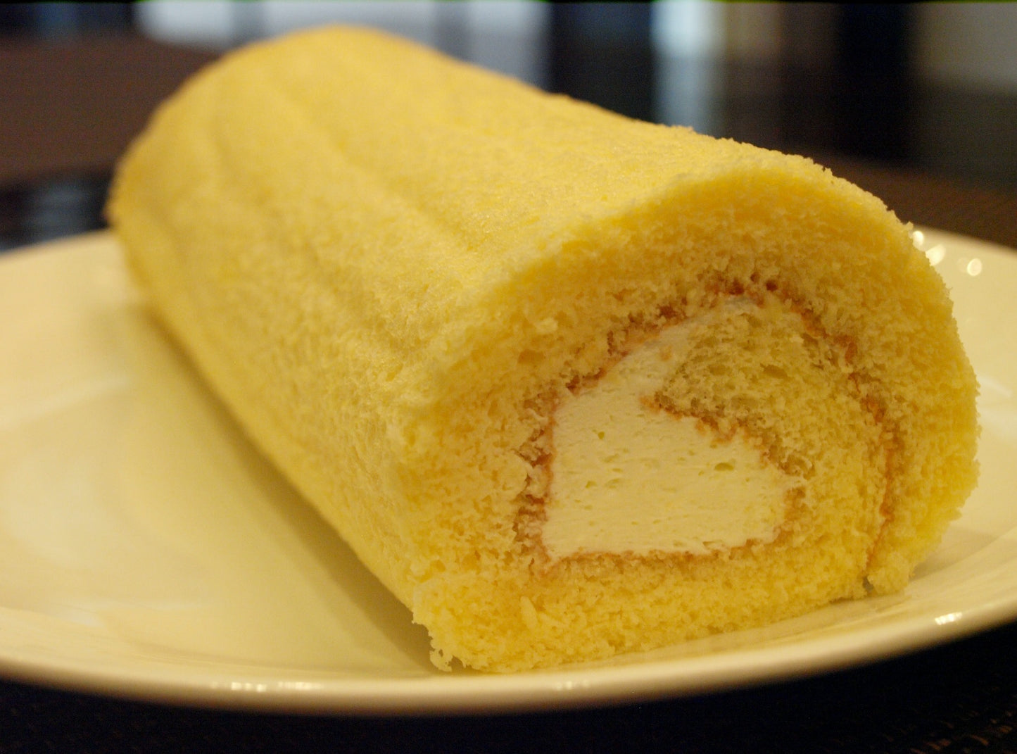 純生ロールケーキ (カット/ホール/デコレーションホール) Roll Cake